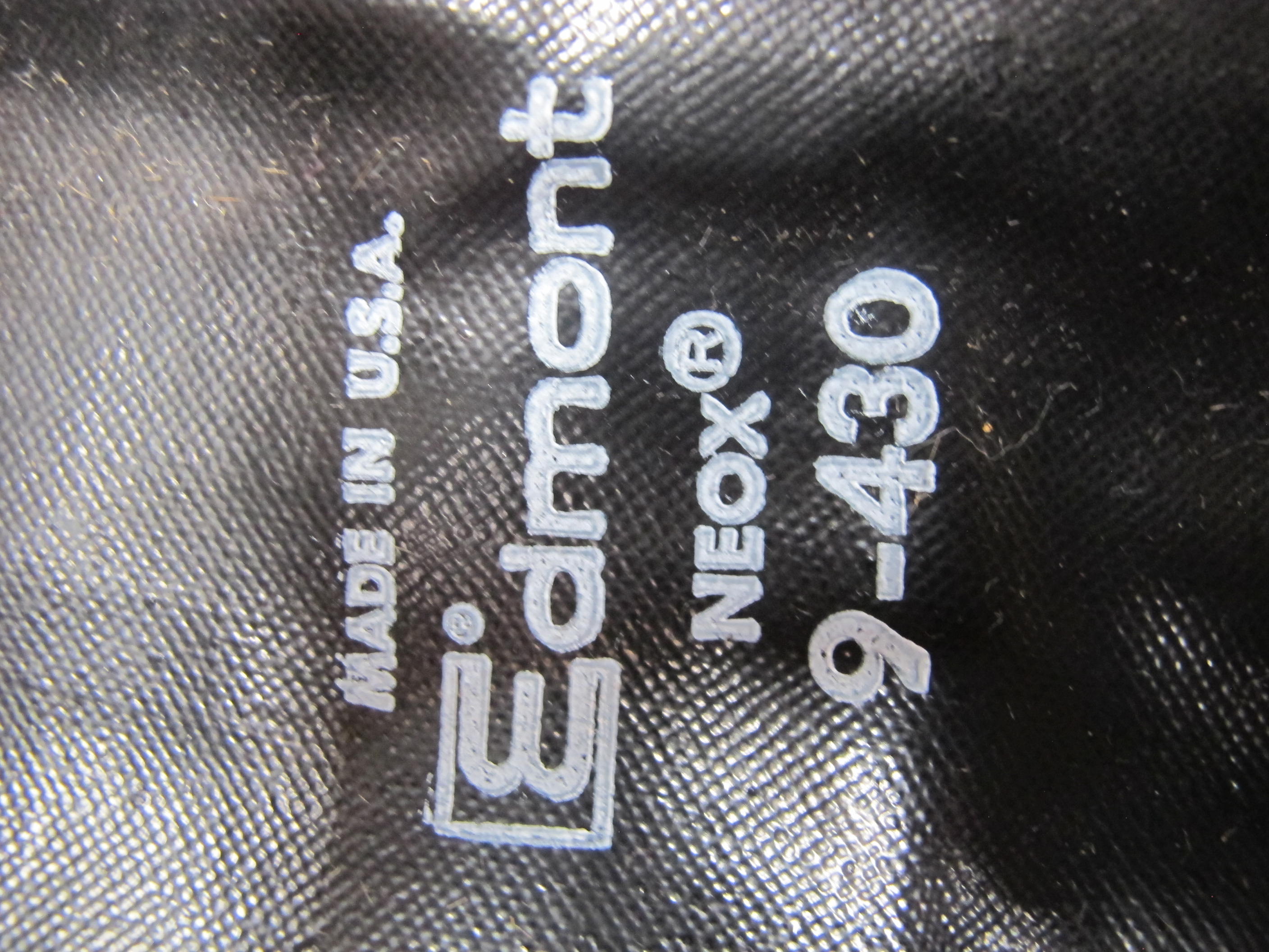 (260) RUBBER SHOULDER GLOVES. LOADING & HANDLING FEE $15-4223